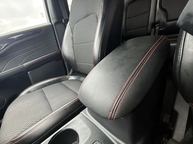 Used 2023 Gray Ford ST-Line image 23