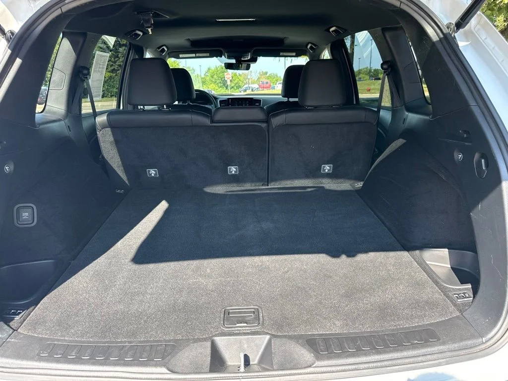 Certified Used 2023 Platinum White Honda EX-L image 10