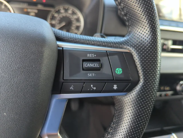 Used 2024  Mitsubishi SE image 43