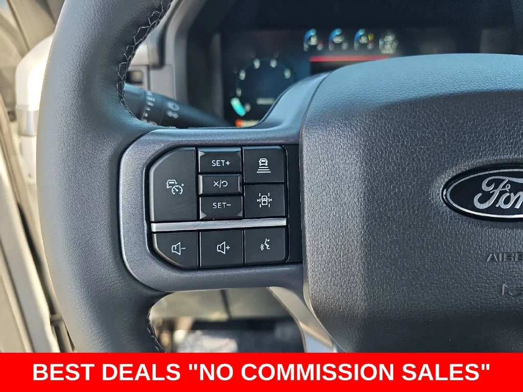 New 2026 Oxford White Ford XLT image 16