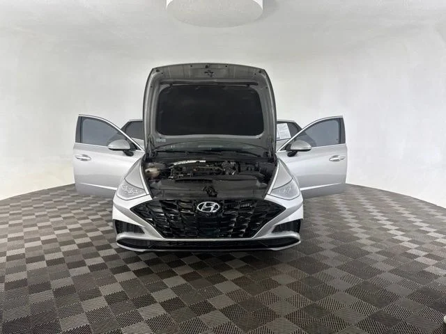 Used 2022 Silver Hyundai Limited image 14