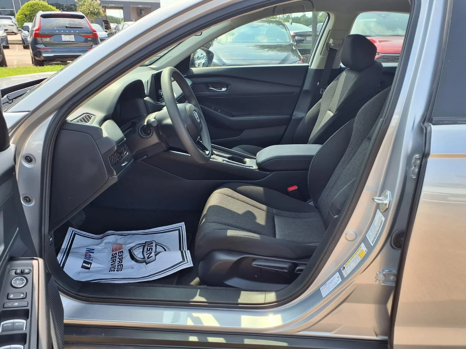 Used 2025 Silver Honda LX image 10