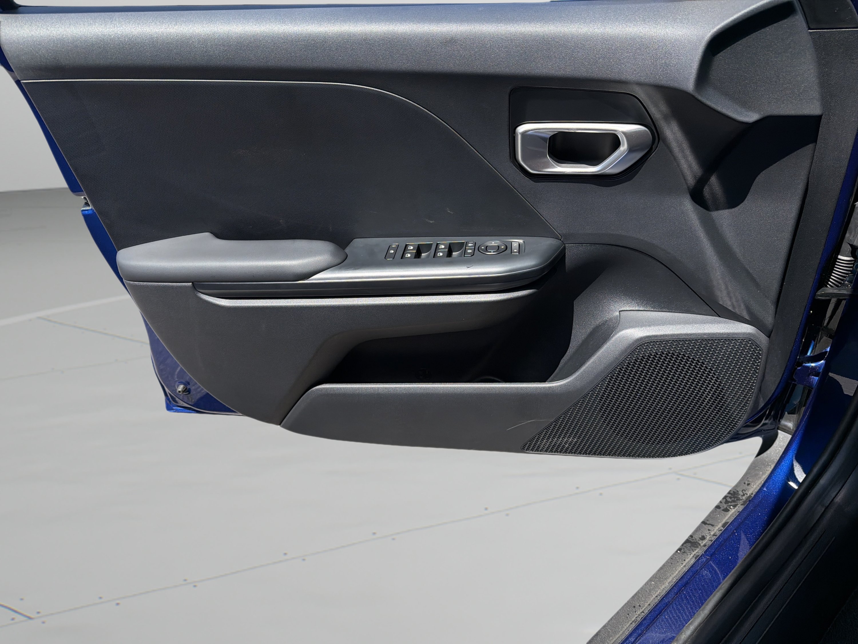 New 2026 Deep Sea Blue Kia LXS image 16