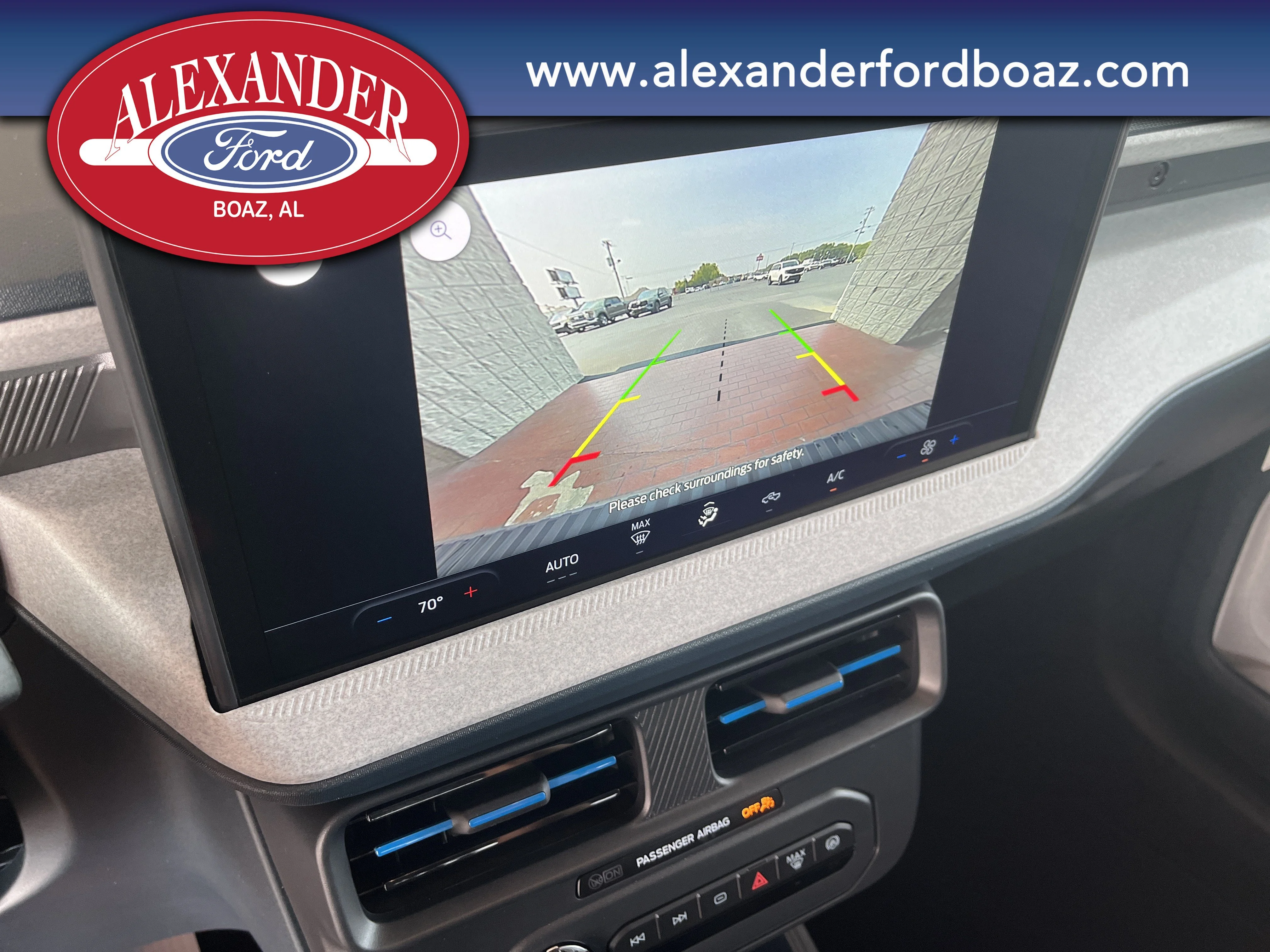 New 2026 Oxford White Ford XLT image 21