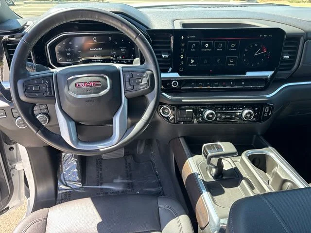 Used 2023 White GMC SLT image 9
