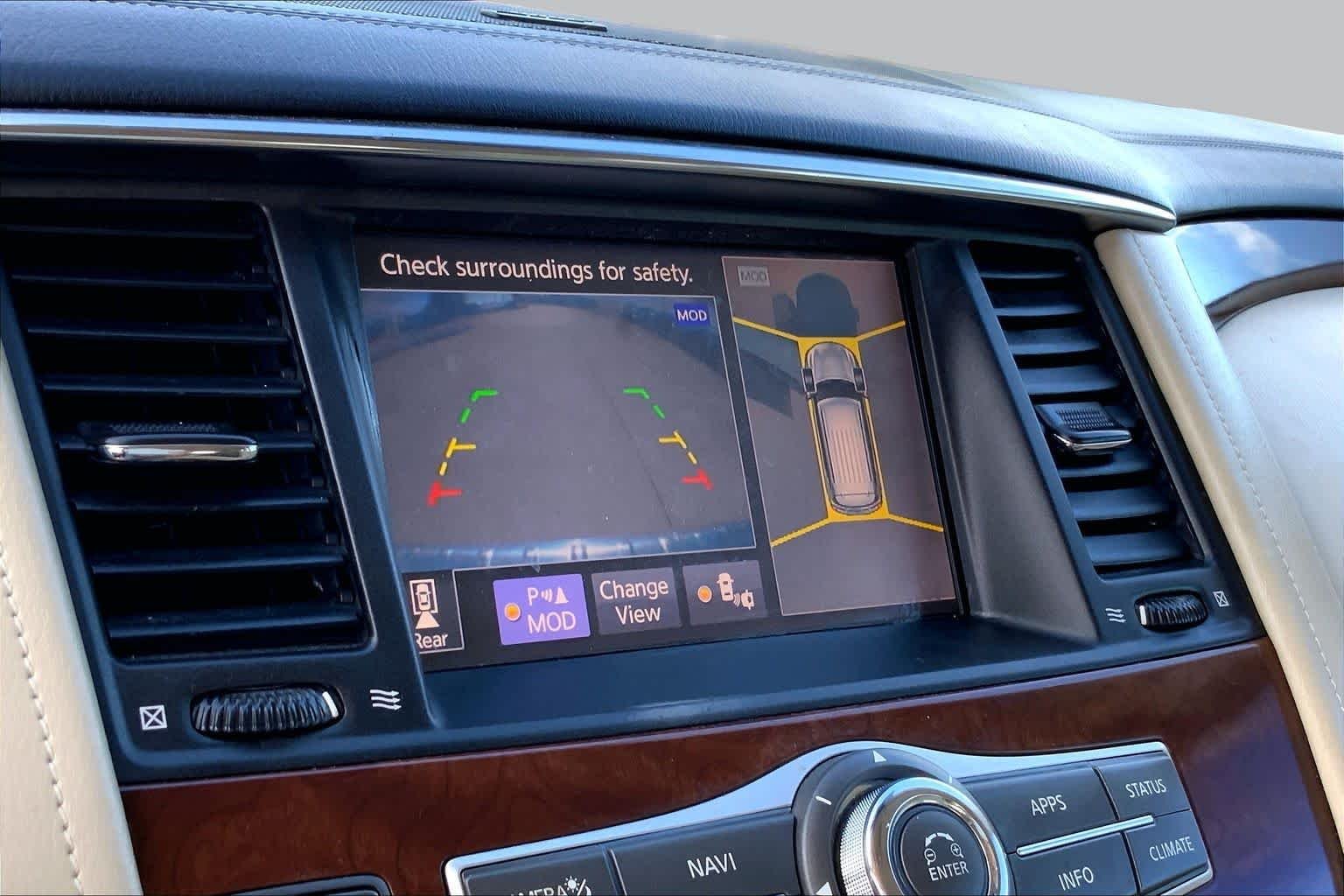 Used 2019 Moonstone White INFINITI LUXE image 29