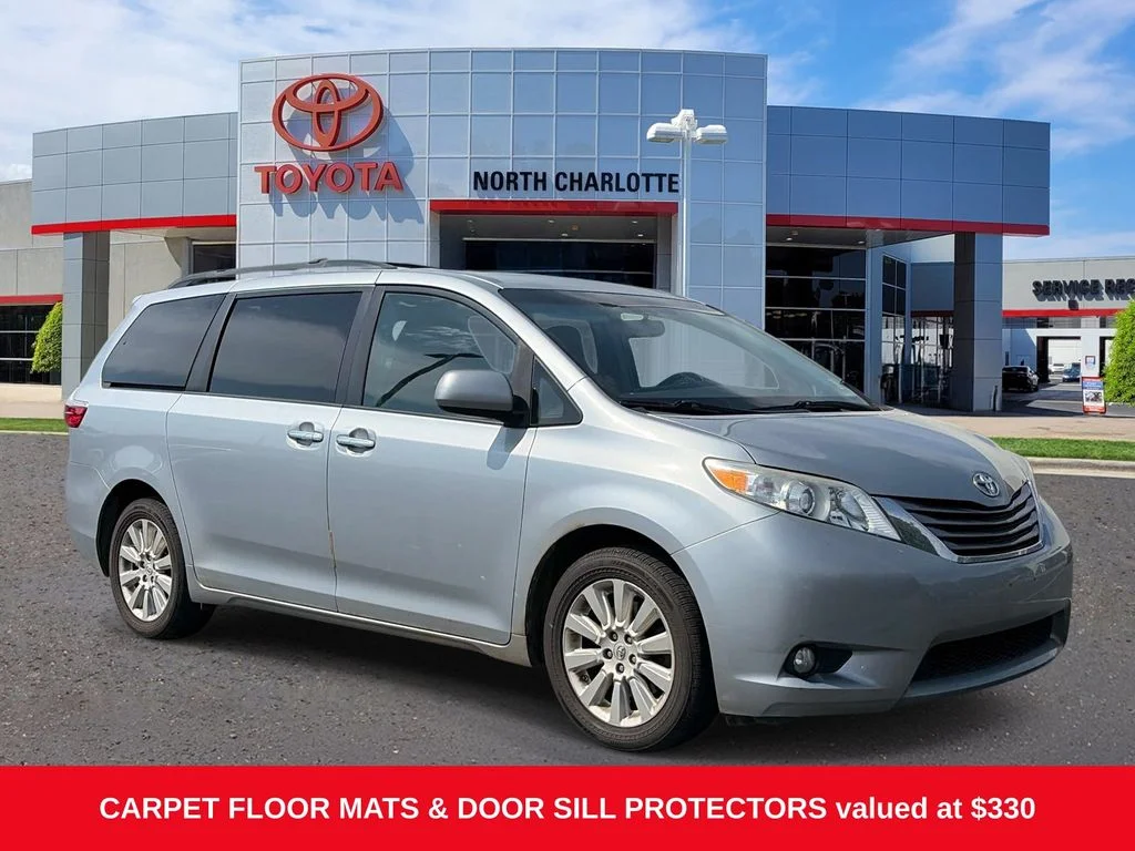 Used 2015 Silver Toyota XLE image 1