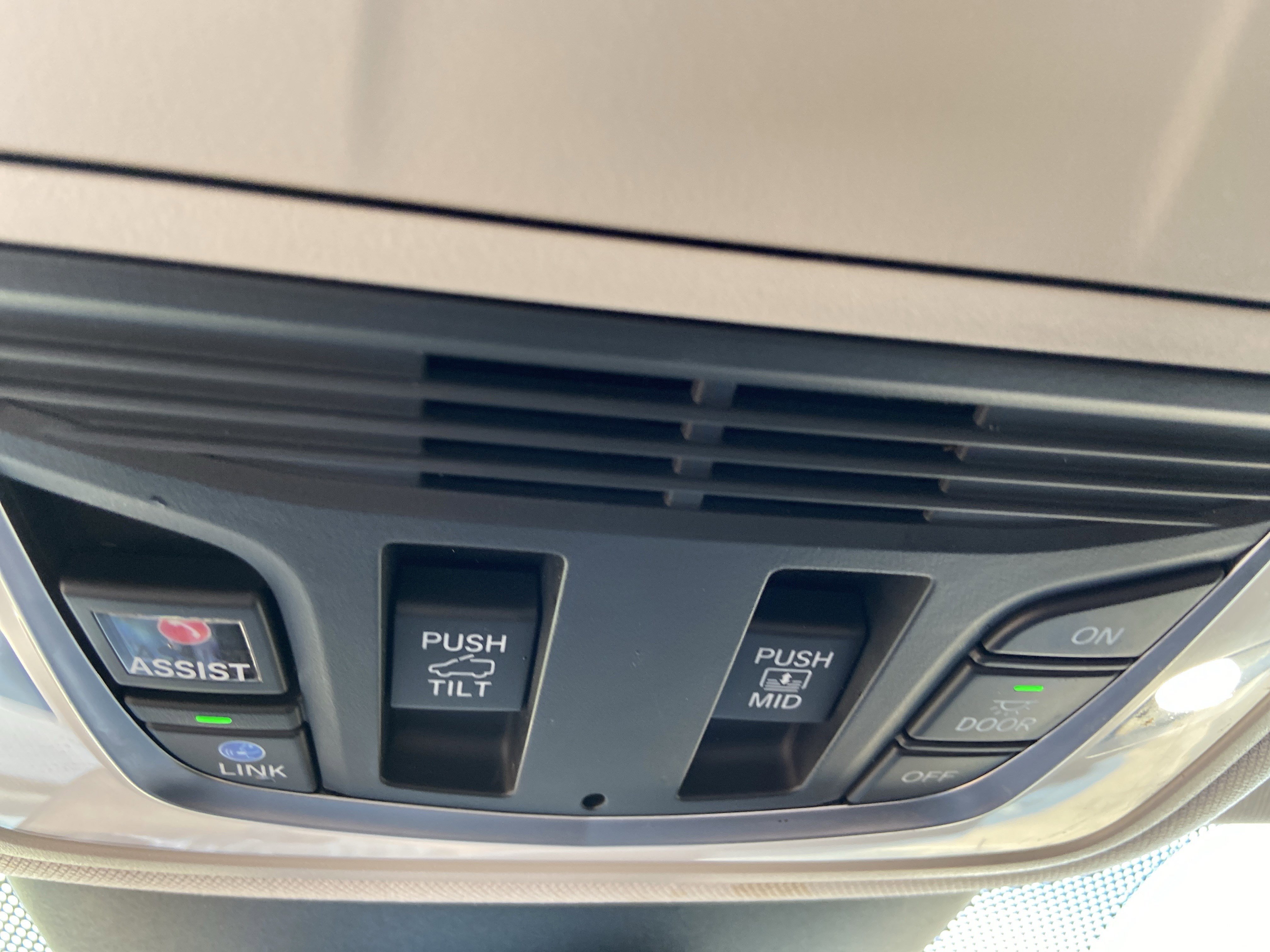 Used 2023 Liquid Carbon Metallic Acura w/Technology Package image 48