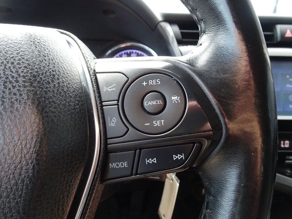 Used 2019 Silver Toyota SE image 20