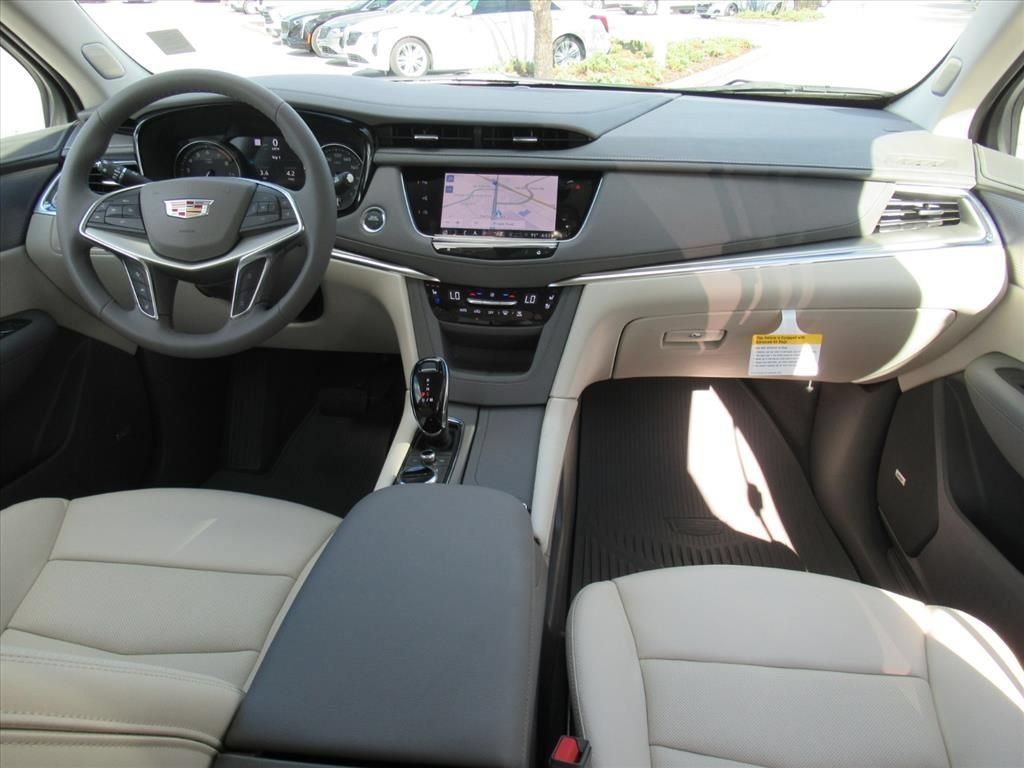 New 2026 Crystal White Tricoat Cadillac Premium Luxury image 12