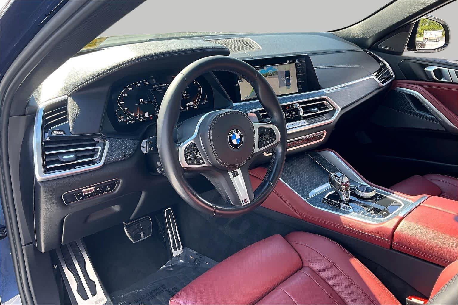 Used 2022 Tanzanite Blue II Metallic BMW M50i image 18