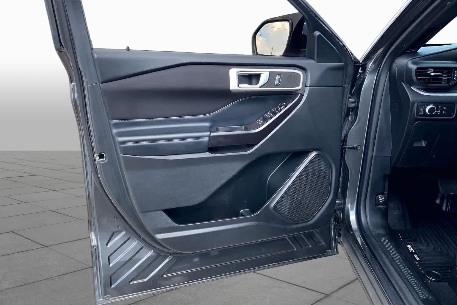 Used 2020 Magnetic Metallic Ford XLT image 21