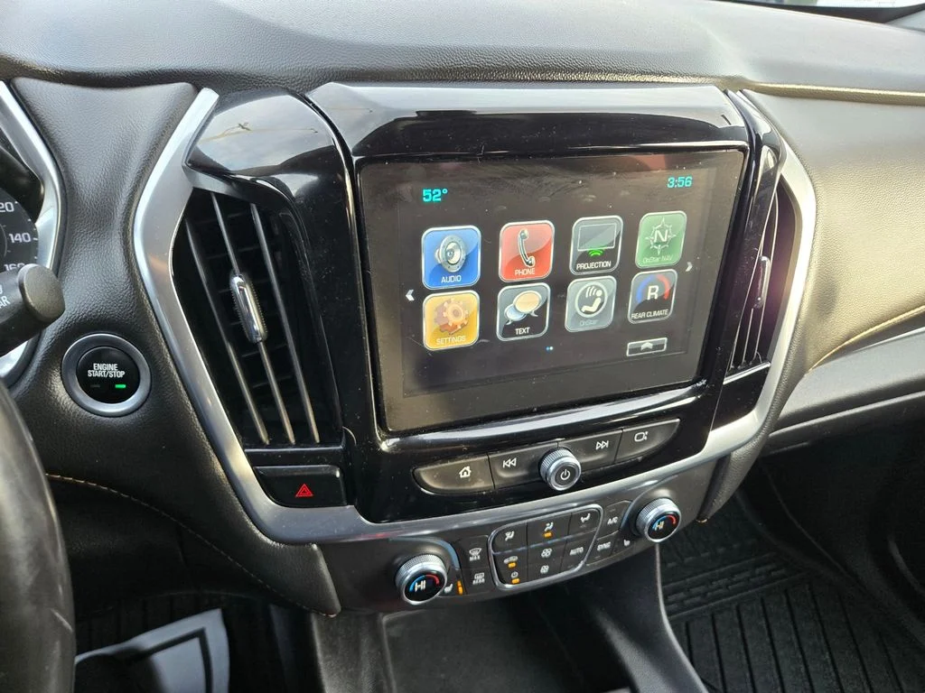 Used 2019 White Chevrolet LT AWD image 9