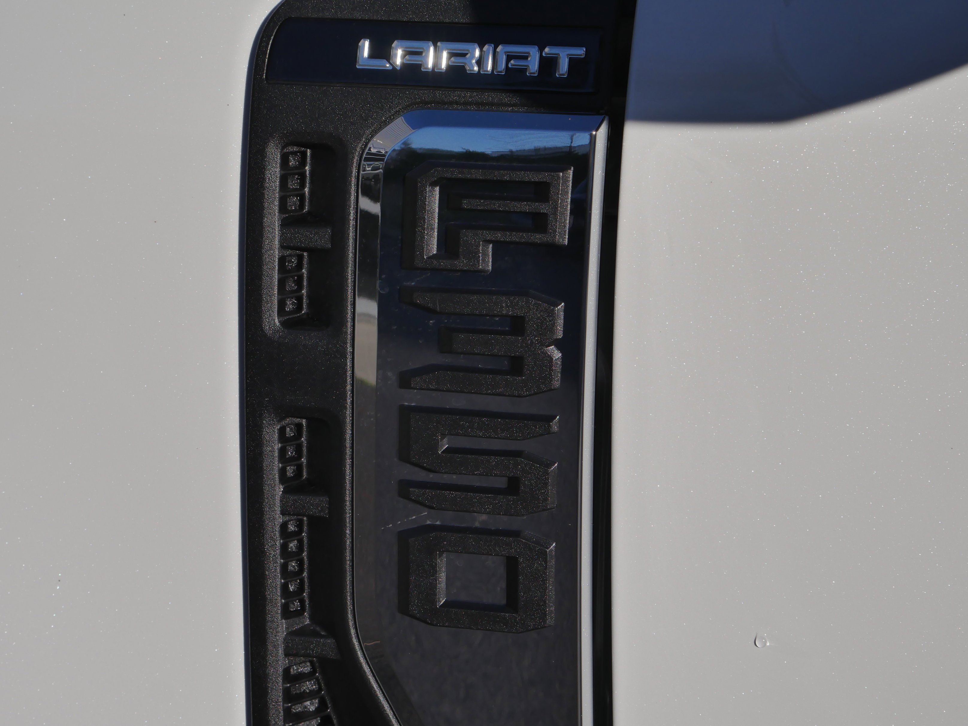 New 2026 Star White Metallic Tri-Coat Ford F-350® Lariat® image 20