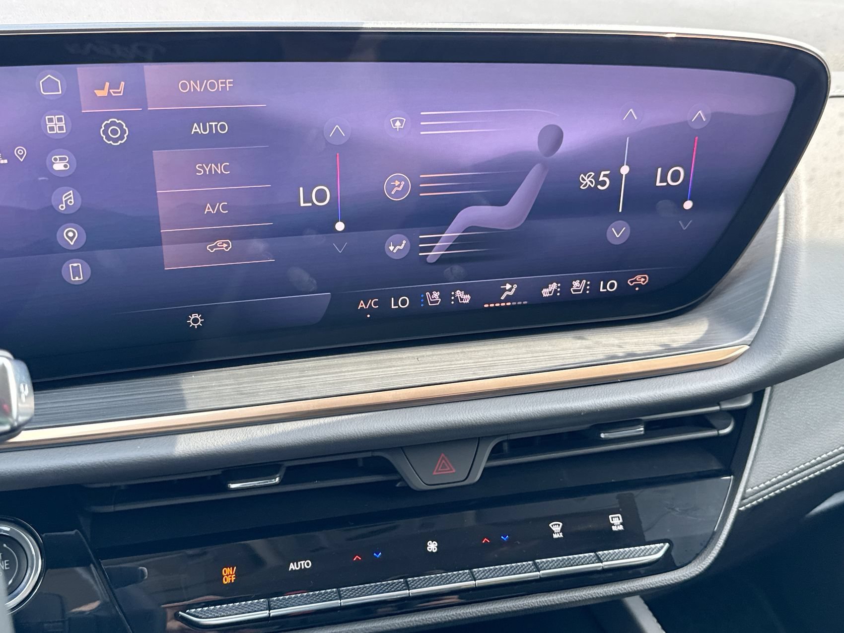 New 2026 Ebony Twilight Metallic Buick Avenir image 19