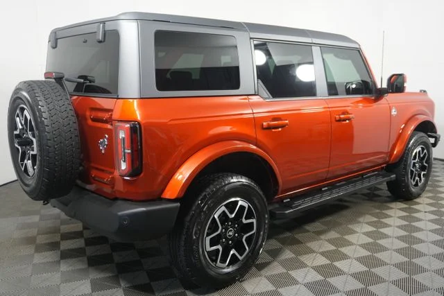 Certified Used 2024 Hot Pepper Red Metallic Tinted Clearcoat Ford Outer Banks image 3