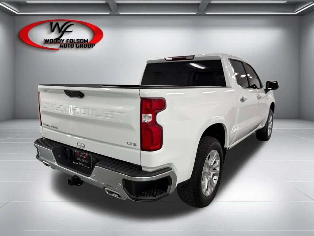 Used 2025 Summit White Chevrolet LTZ image 6