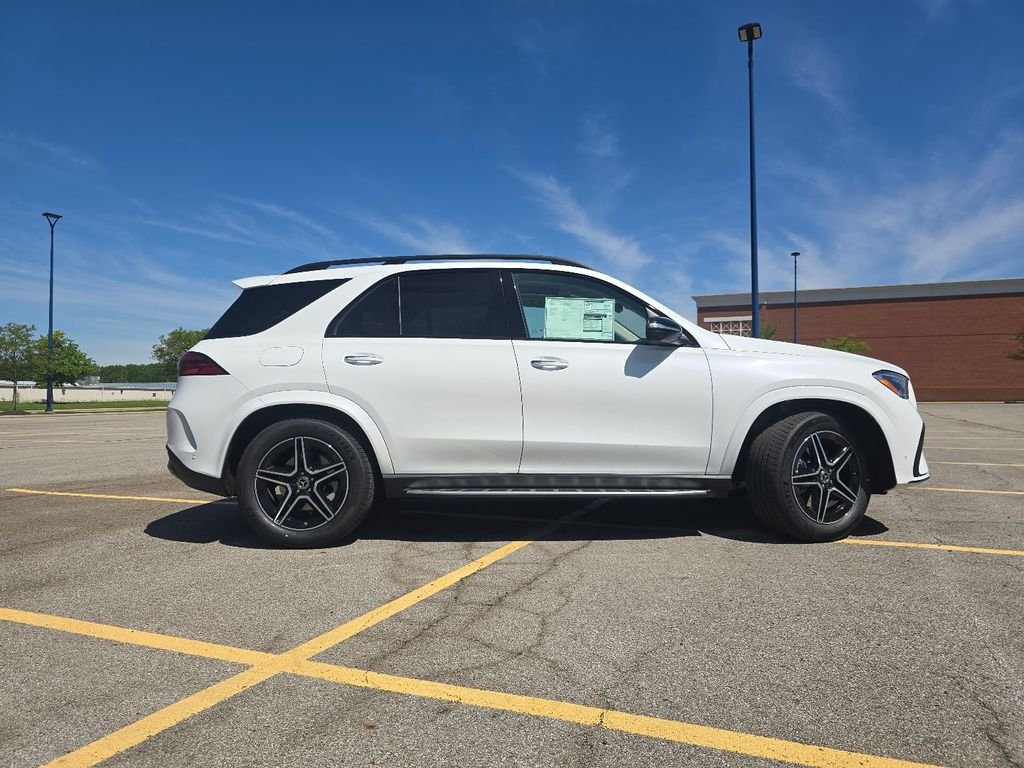 New 2026 MANUFAKTUR Moonlight White Metallic Mercedes-Benz GLE 450 image 17