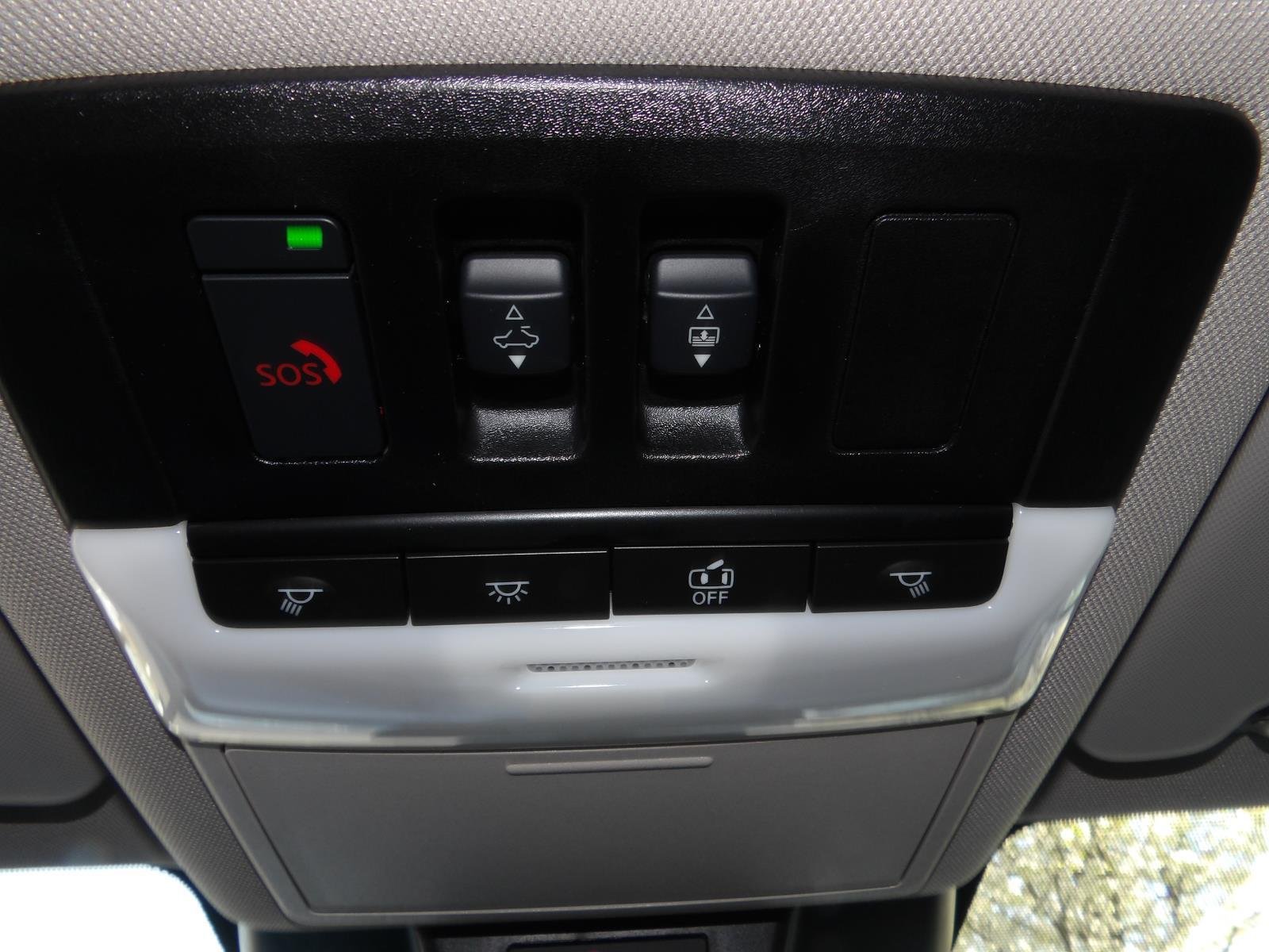 New 2026 Everest White Pearl TriCoat Nissan Dark Armor™ image 29