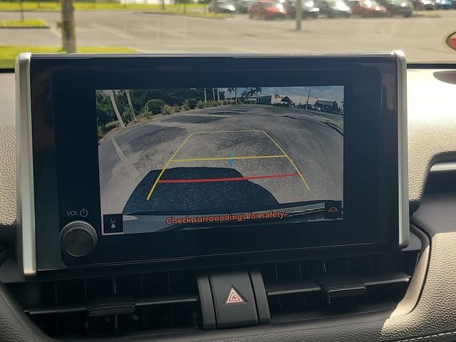 Used 2025 Silver Toyota XLE image 22