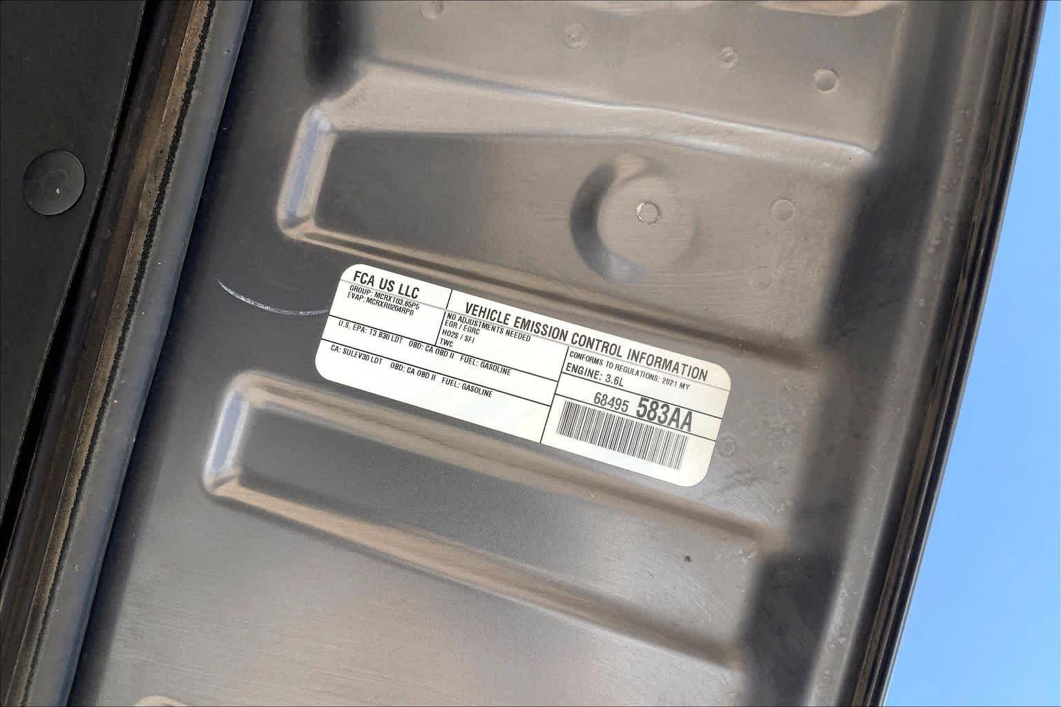 Used 2021 Baltic Gray Metallic Clearcoat Jeep Limited image 33