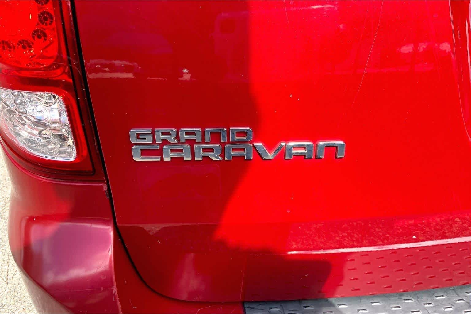 Used 2013 Redline Two-Coat Pearl Dodge SXT image 10