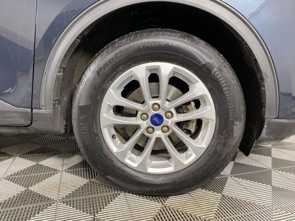 Used 2022 Stone Blue Ford SE image 12