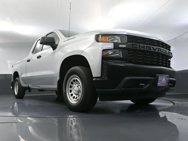 Used 2020 Silver Chevrolet WT image 48