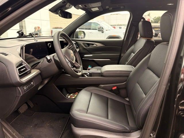 Used 2026 Mosaic Black Metallic Chevrolet AWD LT image 30