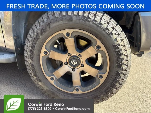 Used 2015 Gray Toyota Platinum image 19
