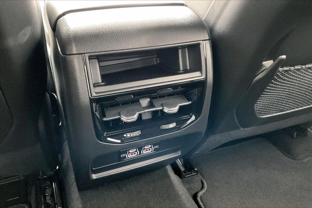 New 2027 High Gloss Black Jeep Laredo image 14