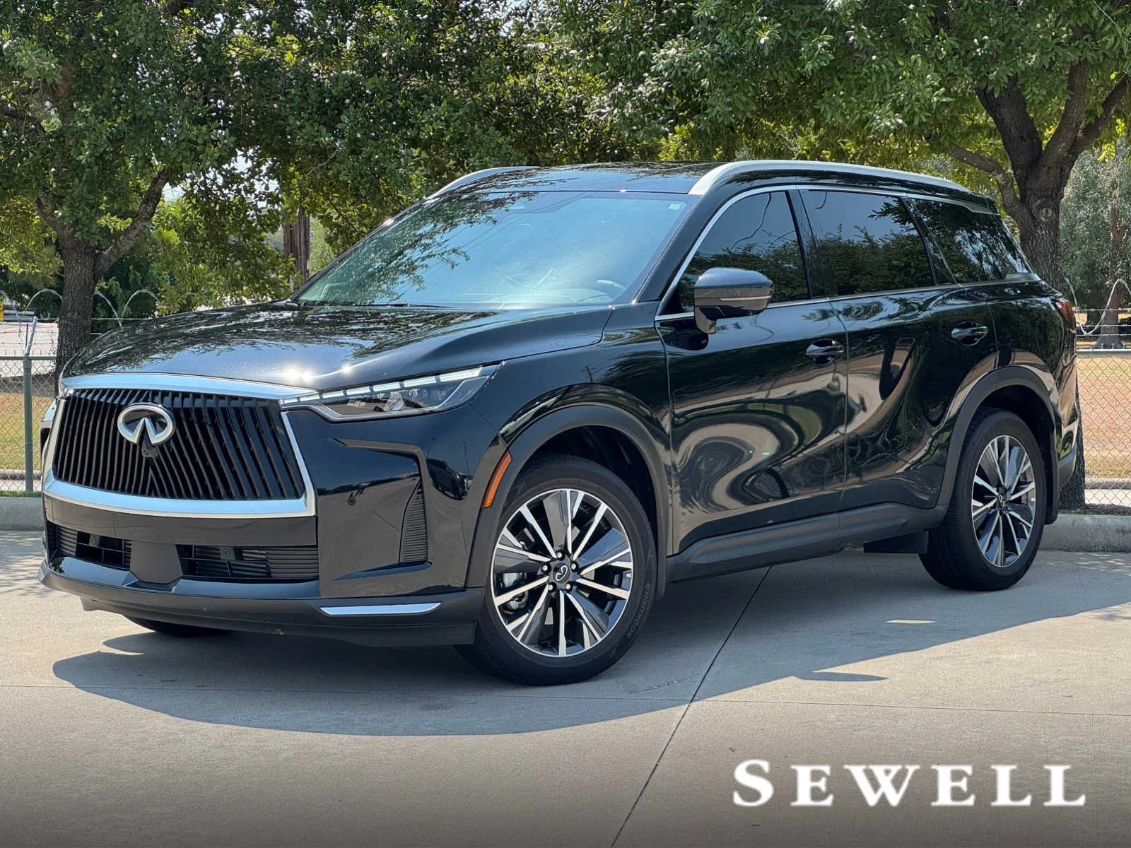 2027 INFINITI QX60 LUXE