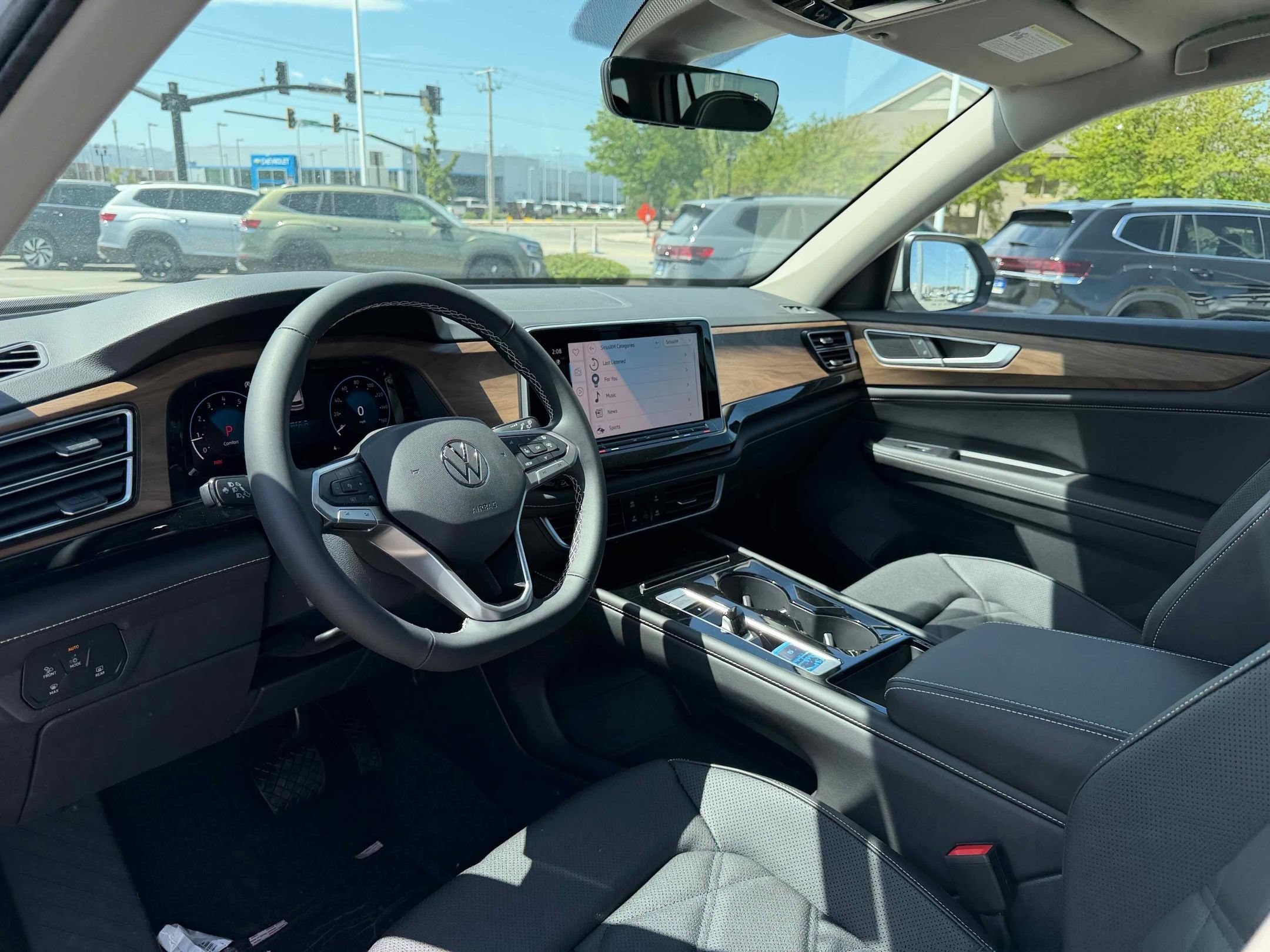 New 2026 Opal White Volkswagen 2.0T SE w/Technology image 3