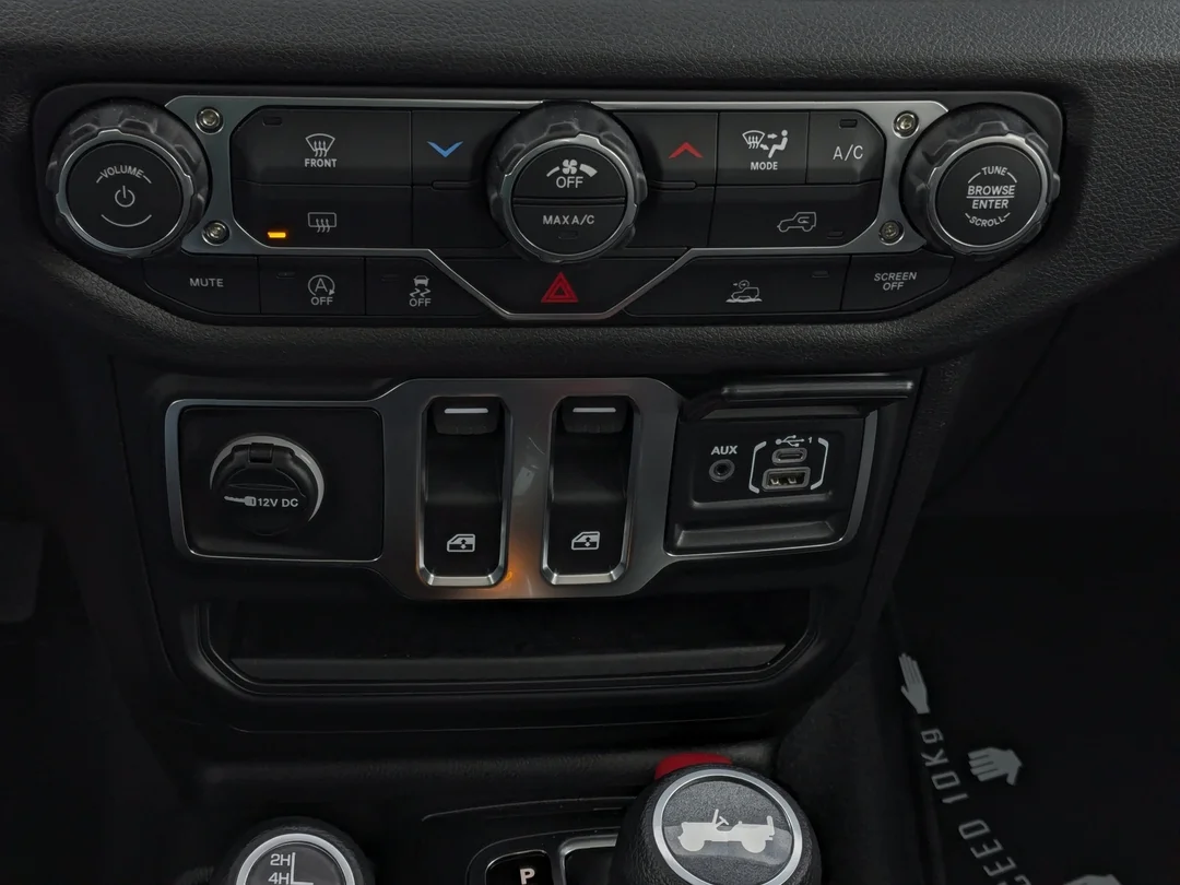 New 2026 White Jeep Sport - - 4x4 - 2.0L Turbo Engine - 12.3 Uconnect 5 Display - Black Freedom Hardtop & More! image 20
