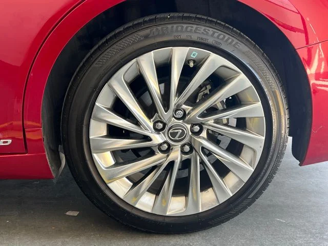 Used 2021 Matador Red Mica Lexus 300h Luxury image 13