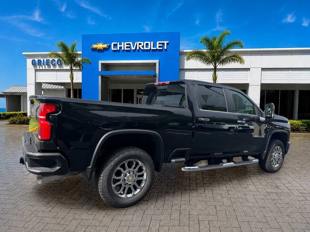 New 2026 Black Chevrolet LT image 7