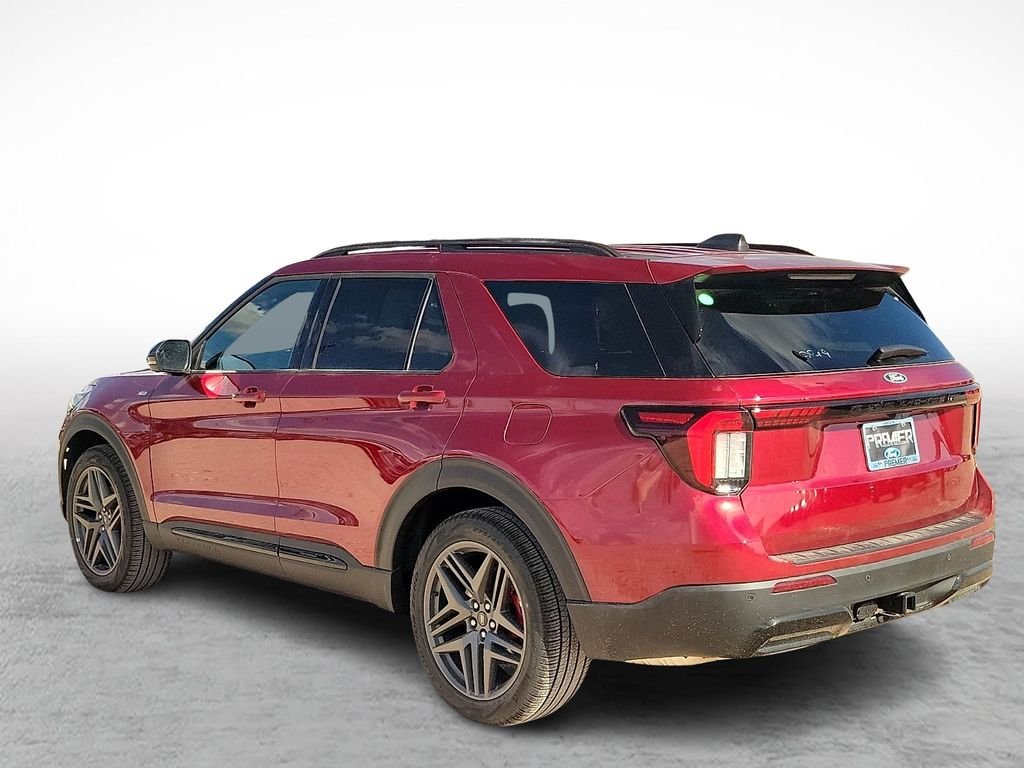 New 2027 Ruby Red Metallic Tinted Clearcoat Ford ST-Line image 7