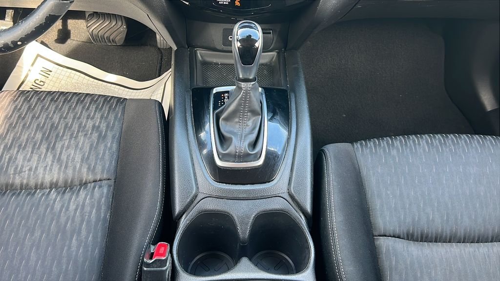 Used 2020 Gray Nissan SV image 15