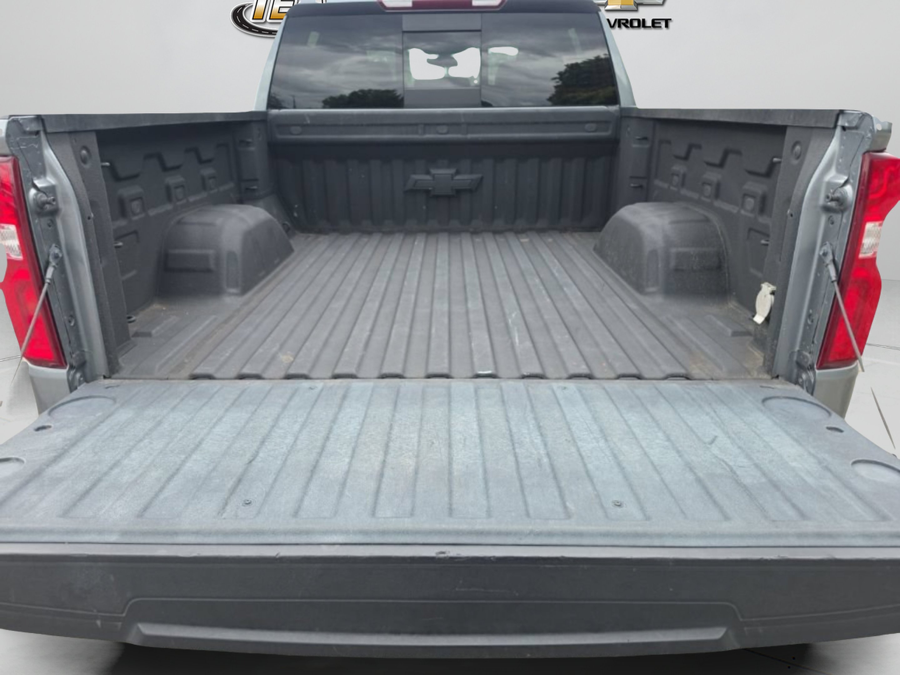 Used 2021 SATIN STEEL METALLIC Chevrolet LTZ image 10
