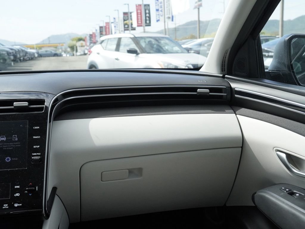 Used 2023 Black Hyundai SEL image 19