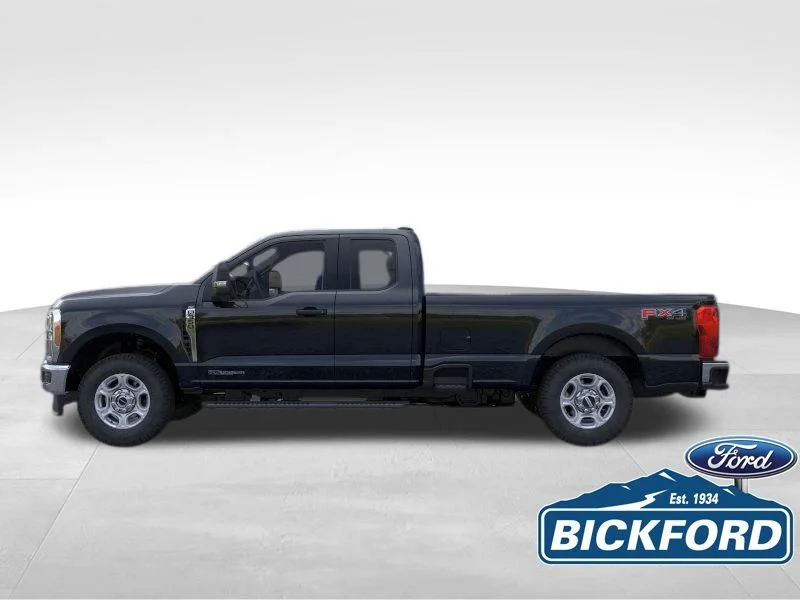New 2026 Black Ford XLT image 3