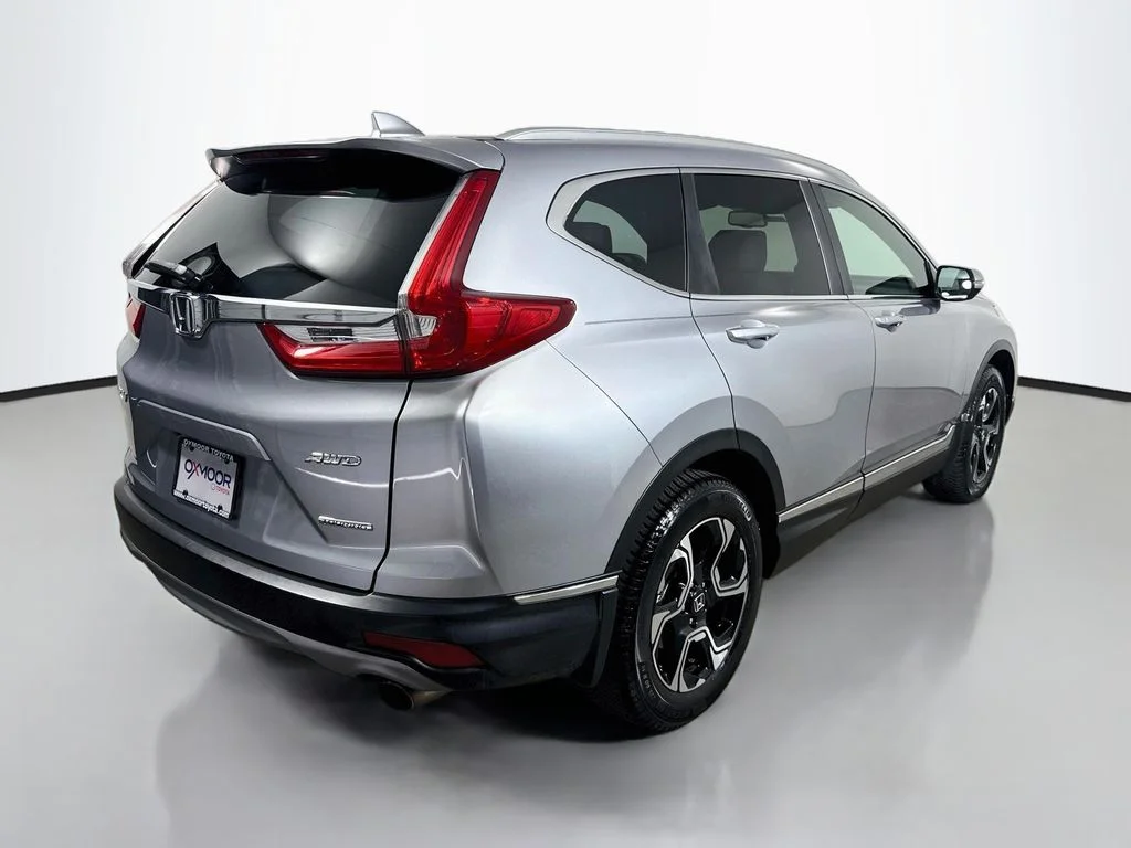 Used 2019 Lunar Silver Metallic Honda Touring image 7