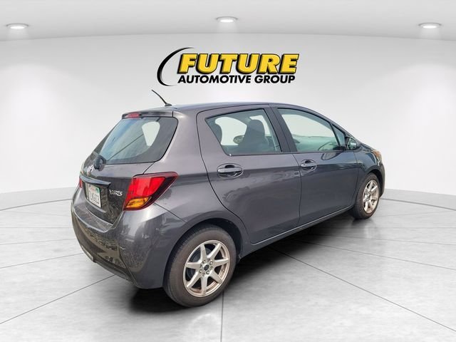 Used 2015 Gray Toyota L image 3