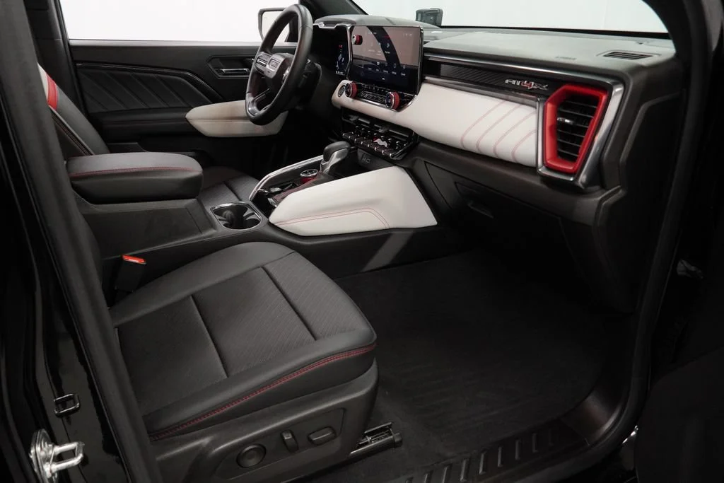 Used 2024 Onyx Black GMC AT4X image 33