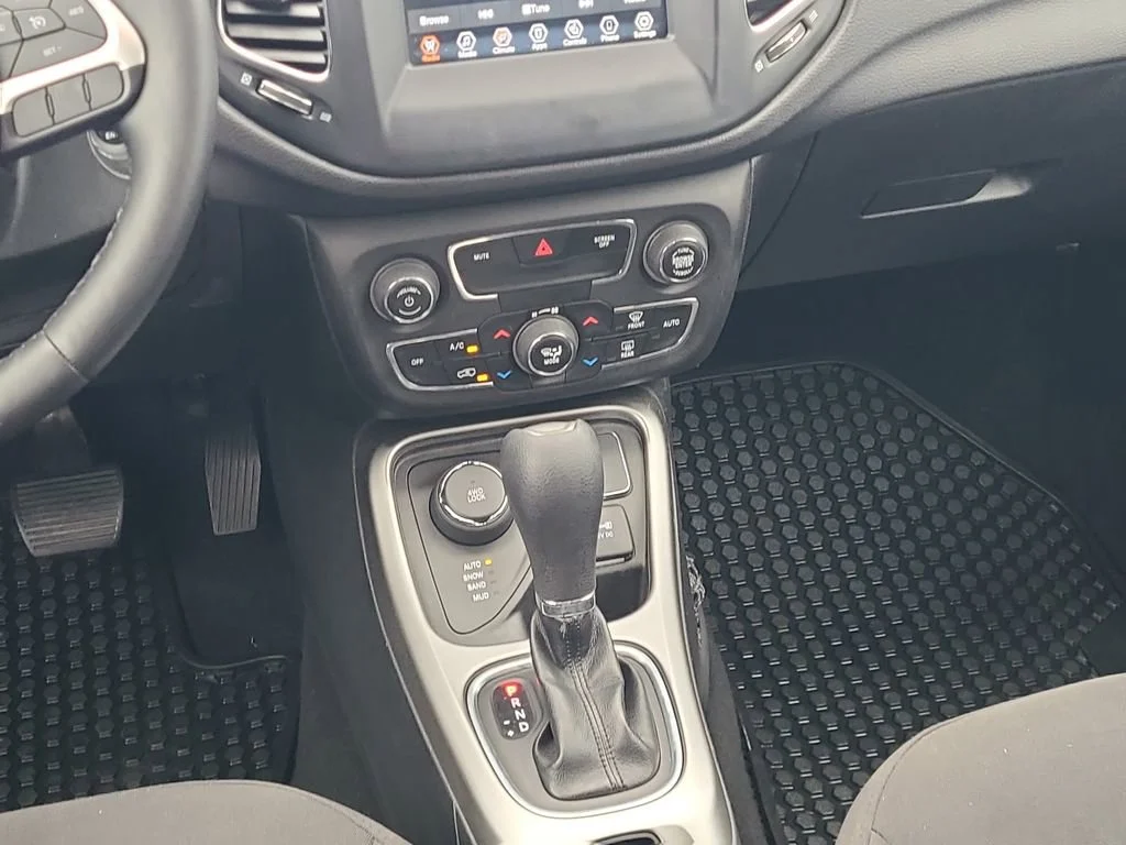 Used 2020 White Jeep Sport 4x4 image 15