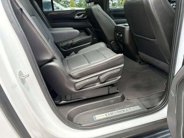 Used 2022 Summit White Chevrolet RST image 15