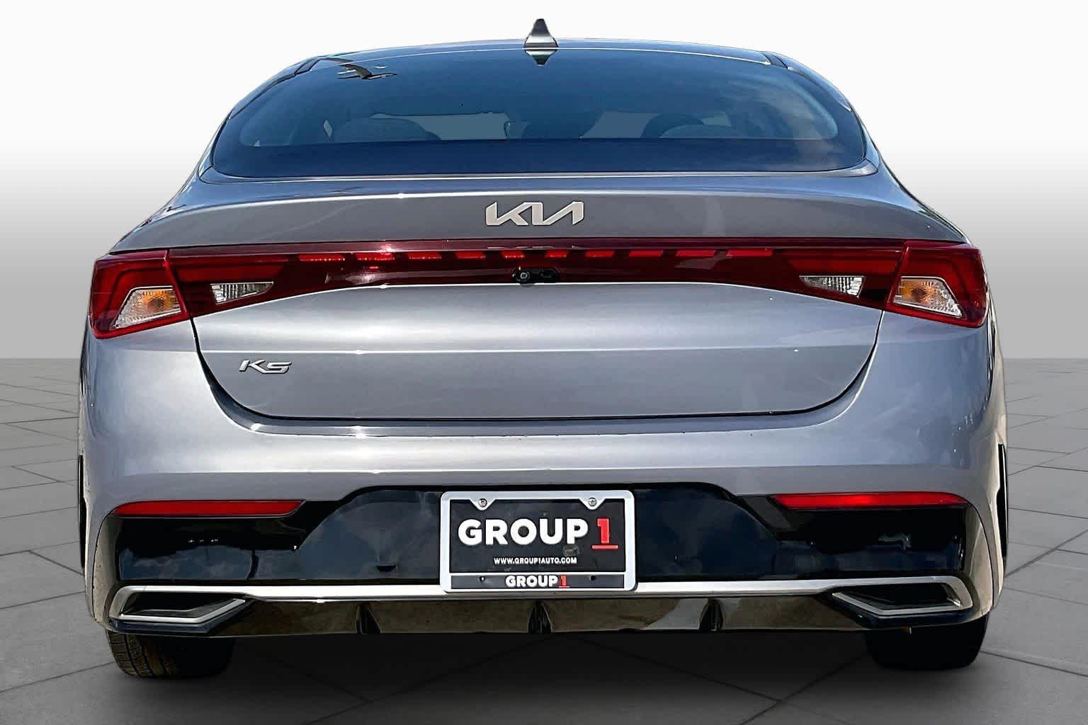 Used 2022 Everlasting Silver Kia LXS image 5