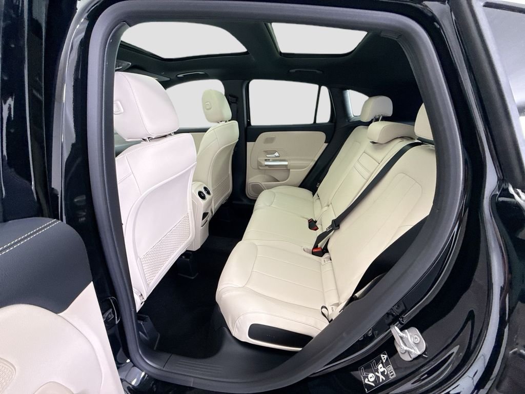New 2026 Cosmos Black Metallic Mercedes-Benz GLA 250 image 20