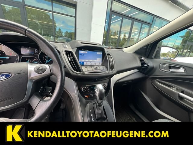 Used 2016 Red Ford SE image 3