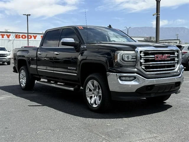Pre-Owned 2018 GMC Sierra 1500 SLT 4WD